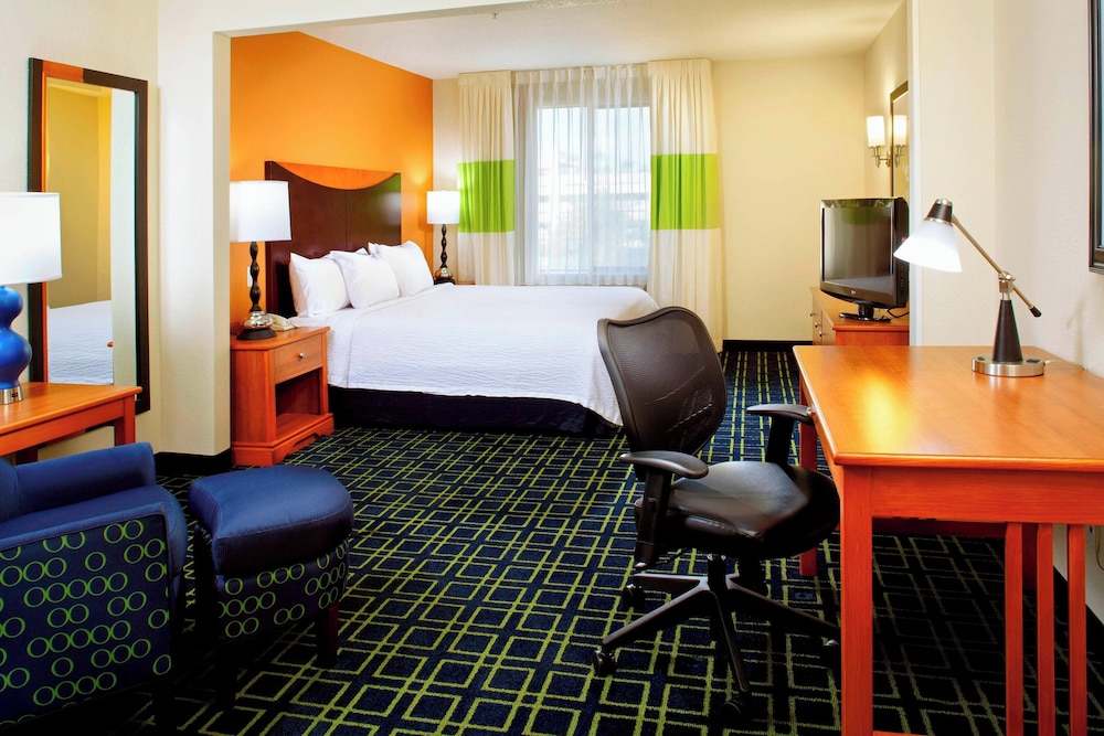 Fairfield Inn & Suites by Marriott Phoenix Midtown - photo 3