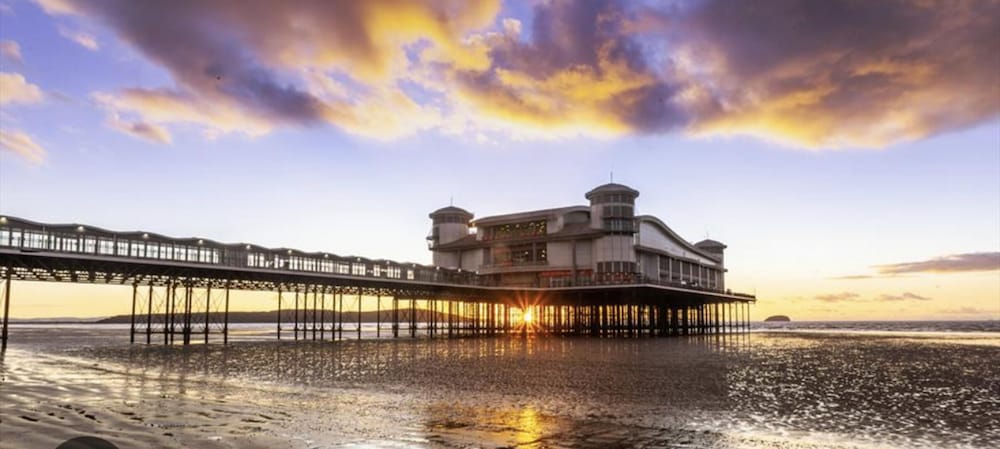 Impeccable 2 bed House In Weston super mare — 4-Star Luxury Hotel in Weston-Super-Mare, United Kingdom