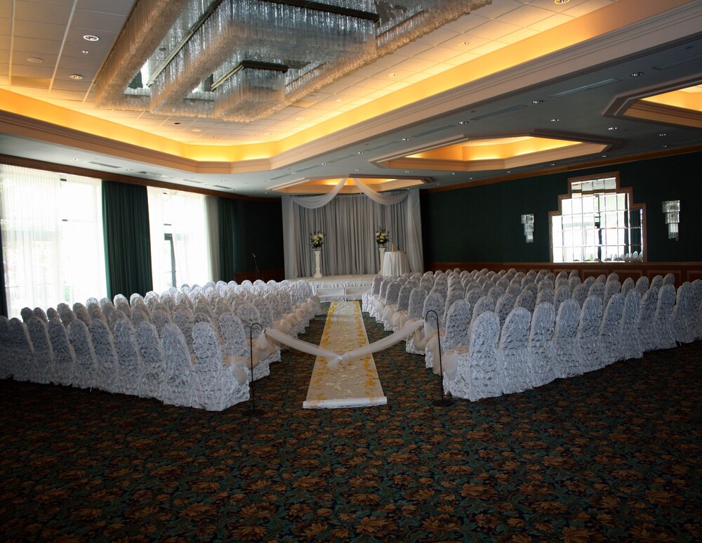 Buffalo Grand Hotel - photo 40