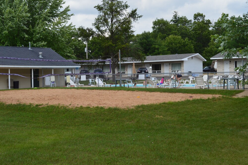 Summer Breeze Resort - featured photo