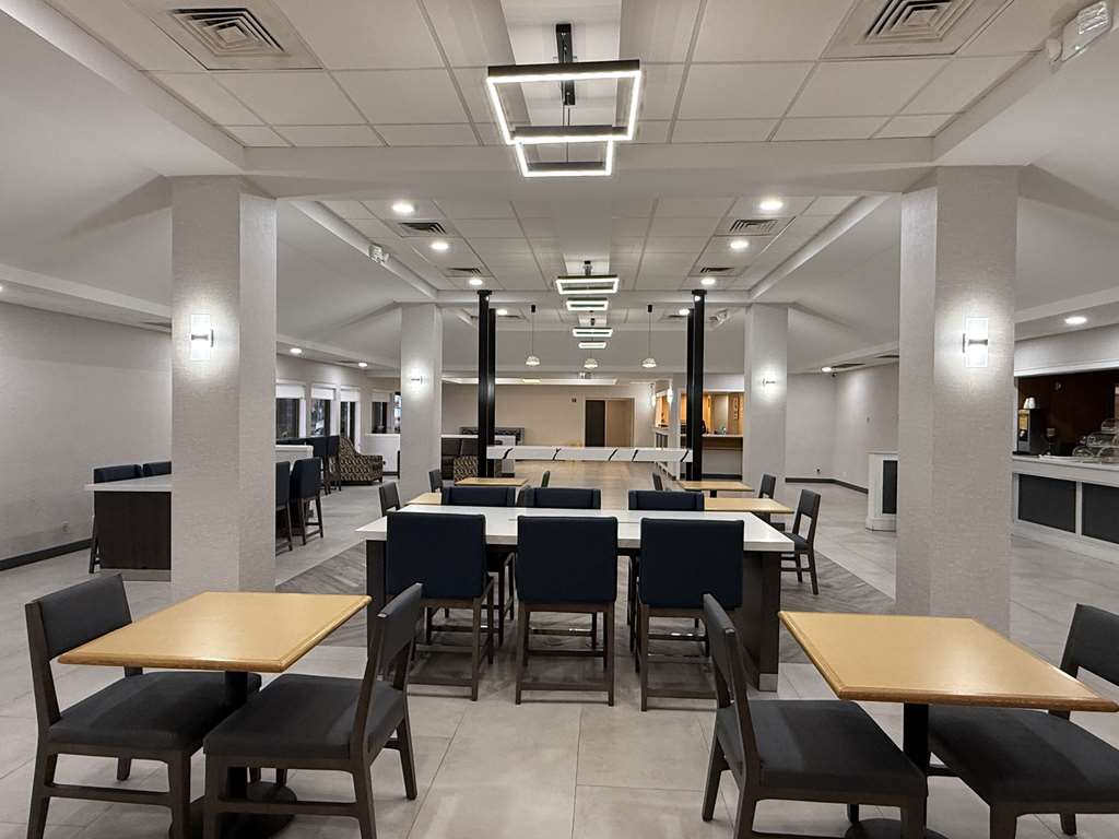 Quality Inn & Suites Baton Rouge West Port Allen - photo 34
