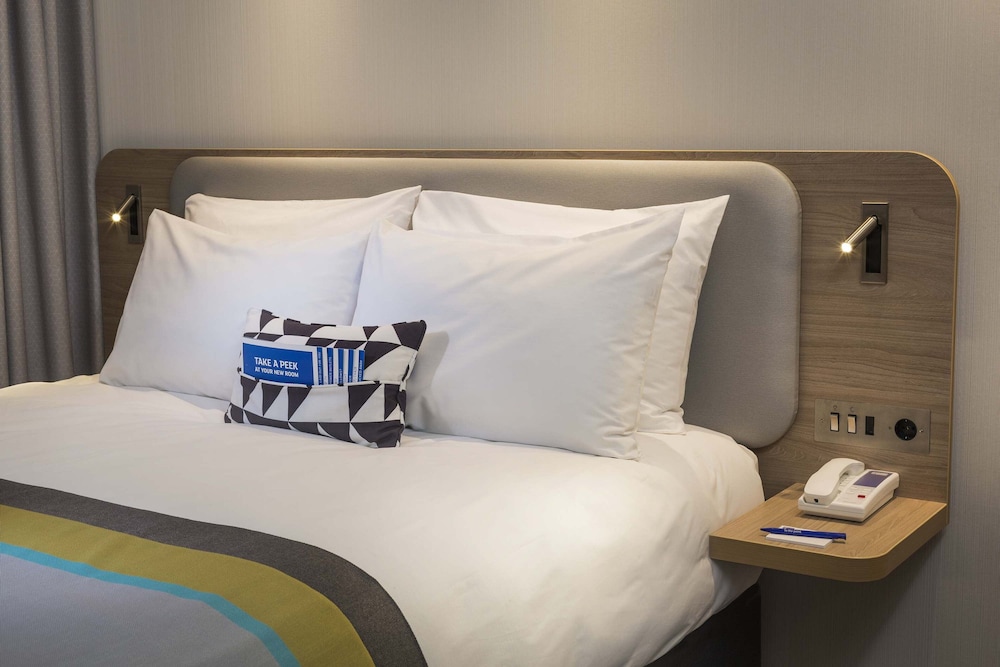 Holiday Inn Express Hotel & Suites Schulenburg by IHG - photo 16
