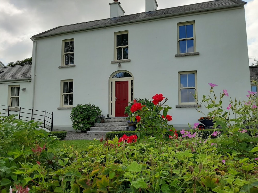 Abhainn Ri Farmhouse — 5-Star Luxury Hotel in Wicklow, Republic of Ireland