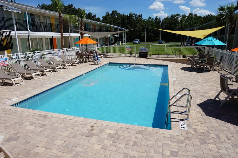 The Smart Stay Inn - photo 32