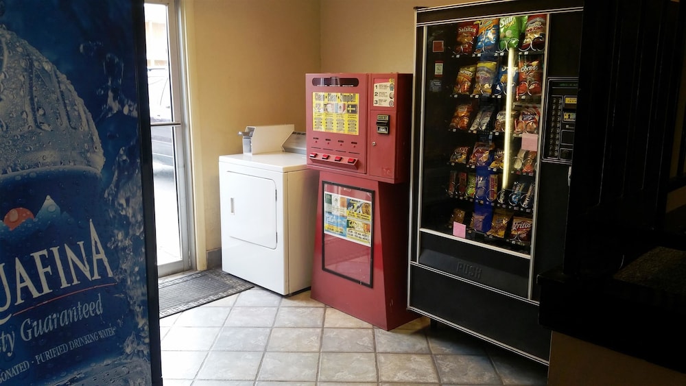 Motel 6 Elk City OK - photo 12