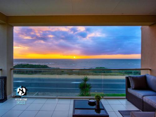 Spectacular Esplanade 4BR Contemporary with Views in Aldinga Beach, Australia