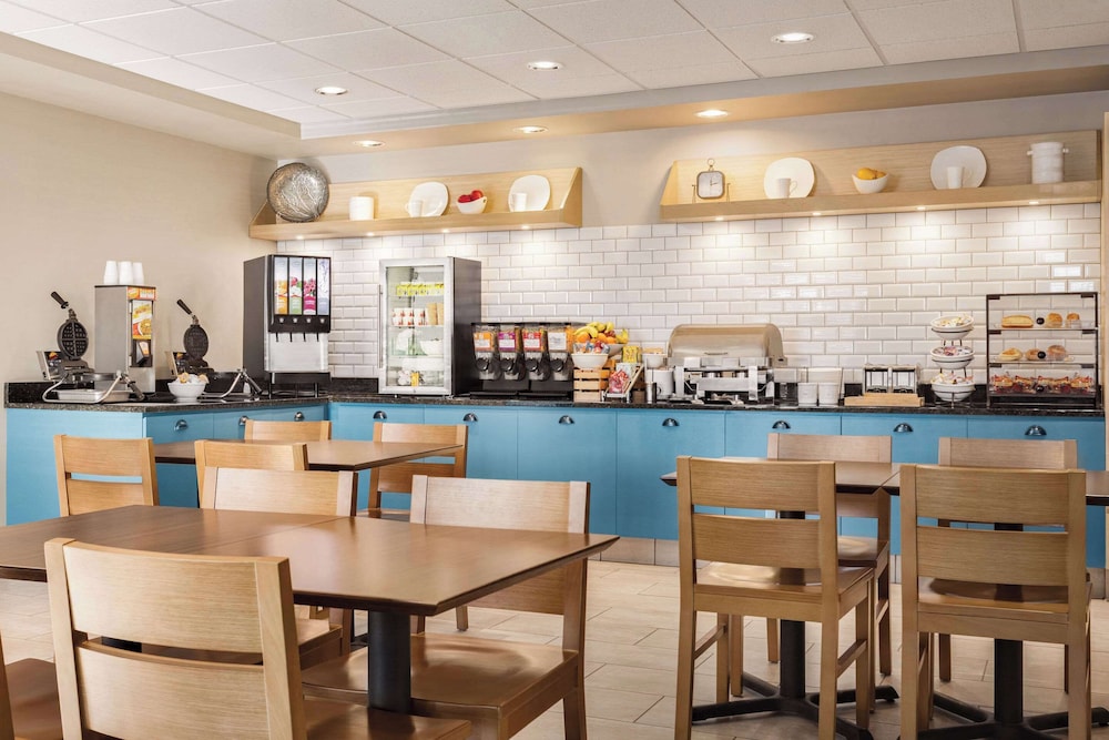 Country Inn & Suites by Radisson St. Cloud East MN - photo 40