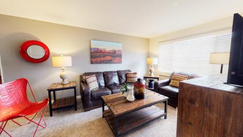 Downtown Cozy Home Base Purple Sage 7 — 4-Star Luxury Hotel in Moab, United States