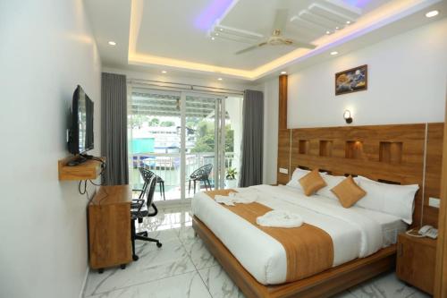 Cloud bed holidays - carbon neutral hotel in Munnar