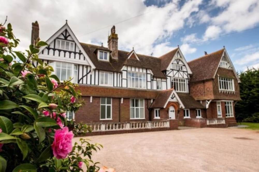 The Grange Court Hotel — hotel near Exeter International Airport