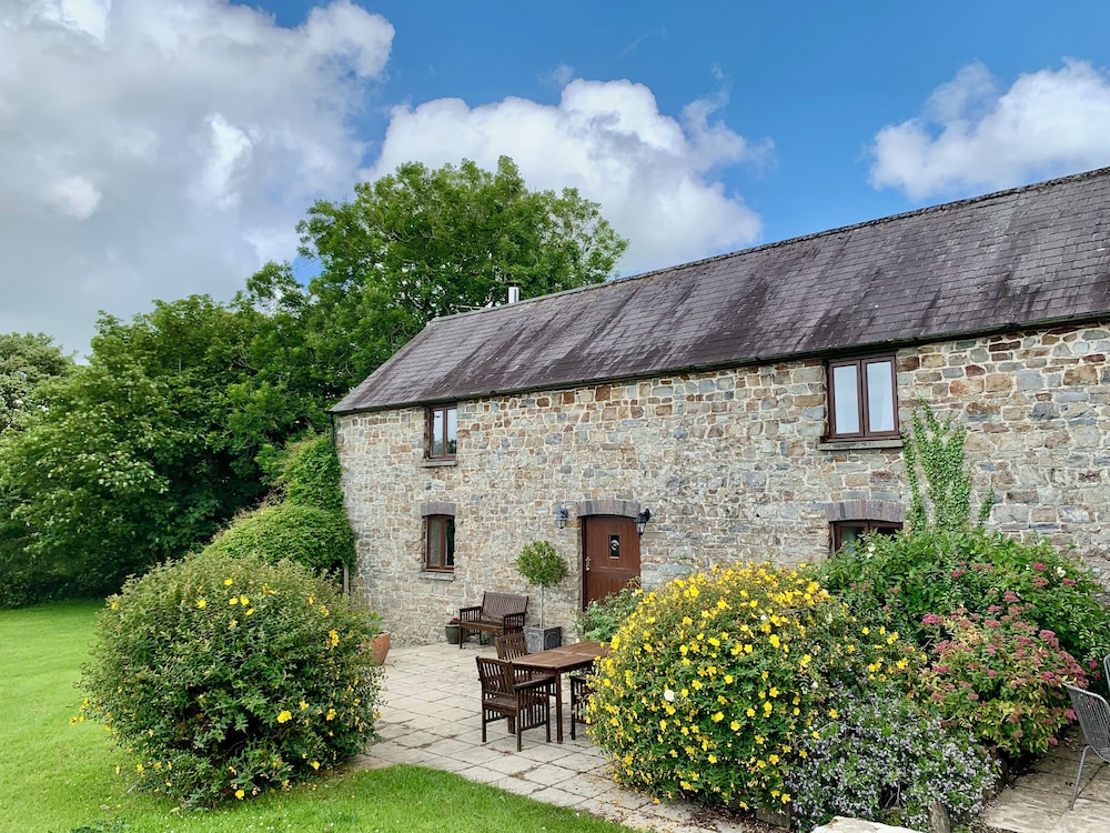 The Granary — 4-Star Luxury Hotel in Cardigan, United Kingdom