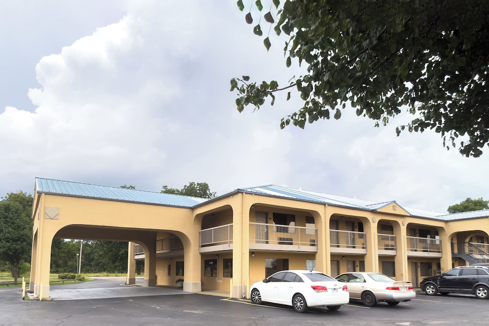 Deerfield Inn By Capital O Blytheville AR I55 — hotel in Blytheville