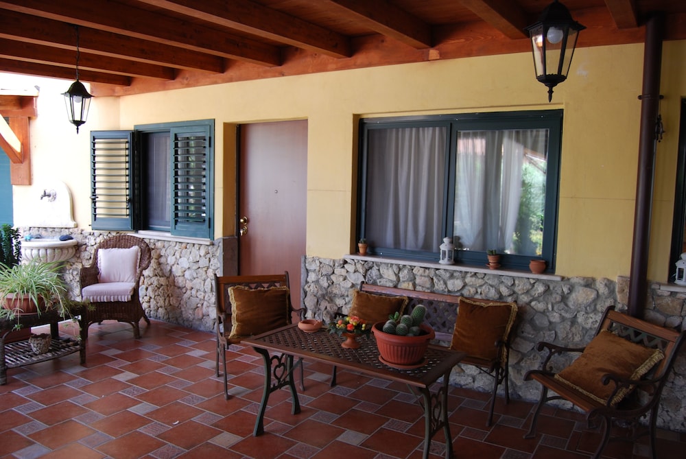 La casa di Giò — 4-Star Luxury Hotel in Caltanissetta, Italy
