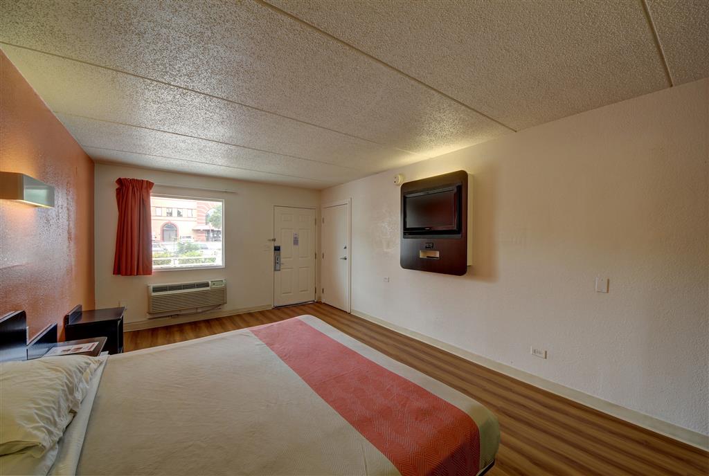 Motel 6 San Antonio TX Downtown Market Square - photo 11