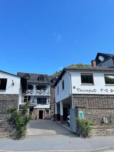 Altes Weingut Bröhl — hotel in Lehmen