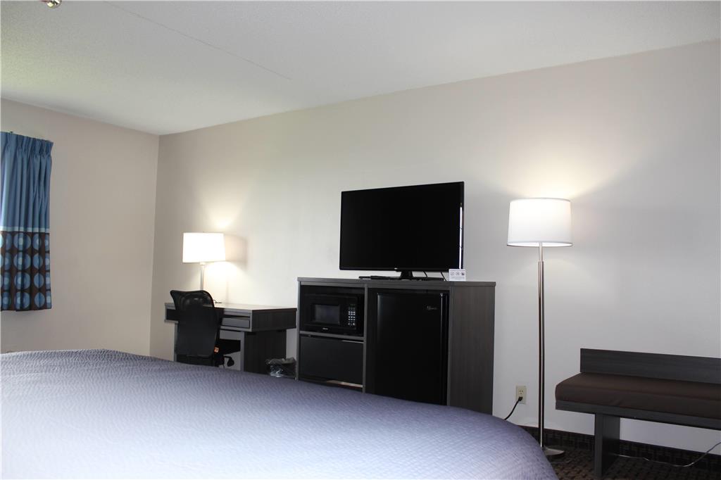Super 8 by Wyndham Gardner - photo 12