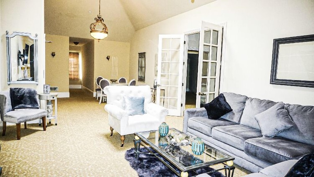 River Rd. Mansion - photo 5
