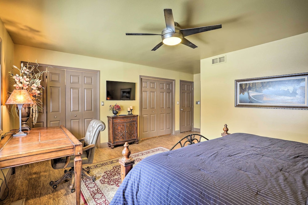 Modern Home w Patio: 3 Mi to Beaver Creek Resort - photo 4