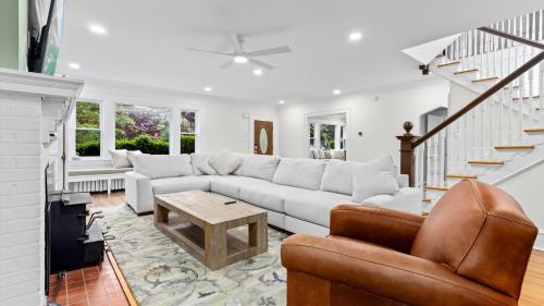 Grand Ventnor Estate Luxurious 8 BR Mansion — 4-Star Luxury Hotel in Ventnor City, United States