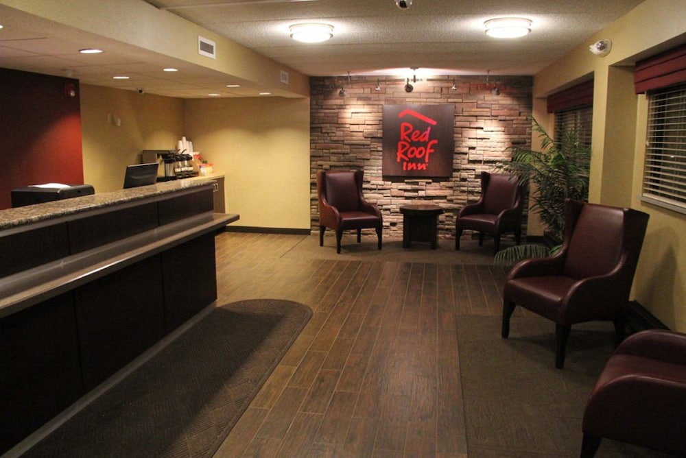 Red Roof Inn PLUS West Springfield - photo 5