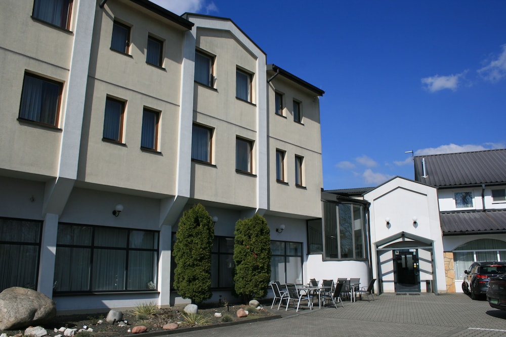 Hotel Junior 2 - carbon neutral hotel in Krakow