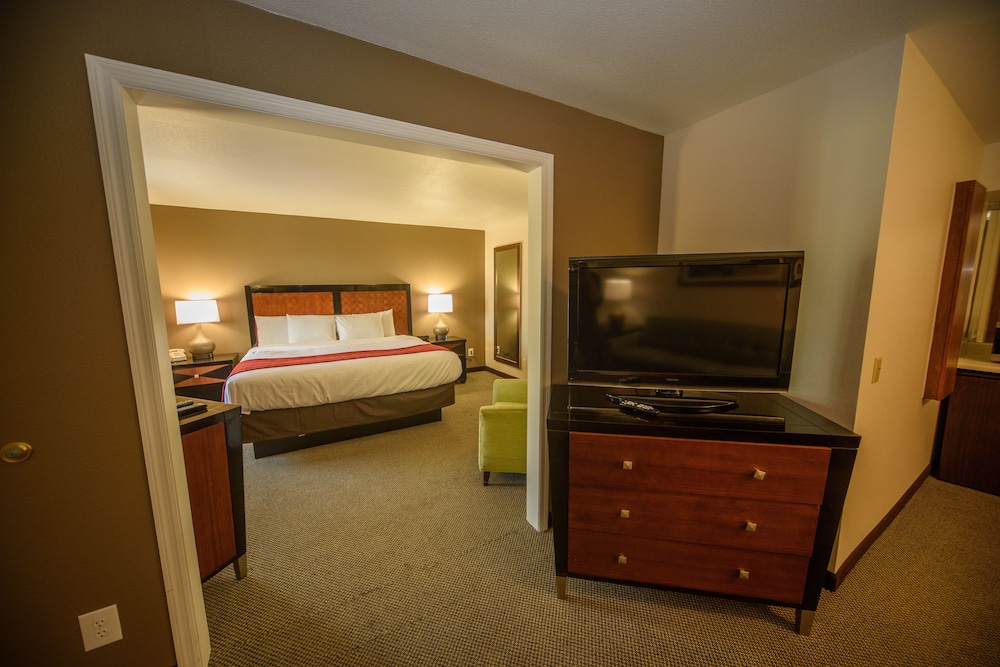 Richland Inn Lawrenceburg - photo 14