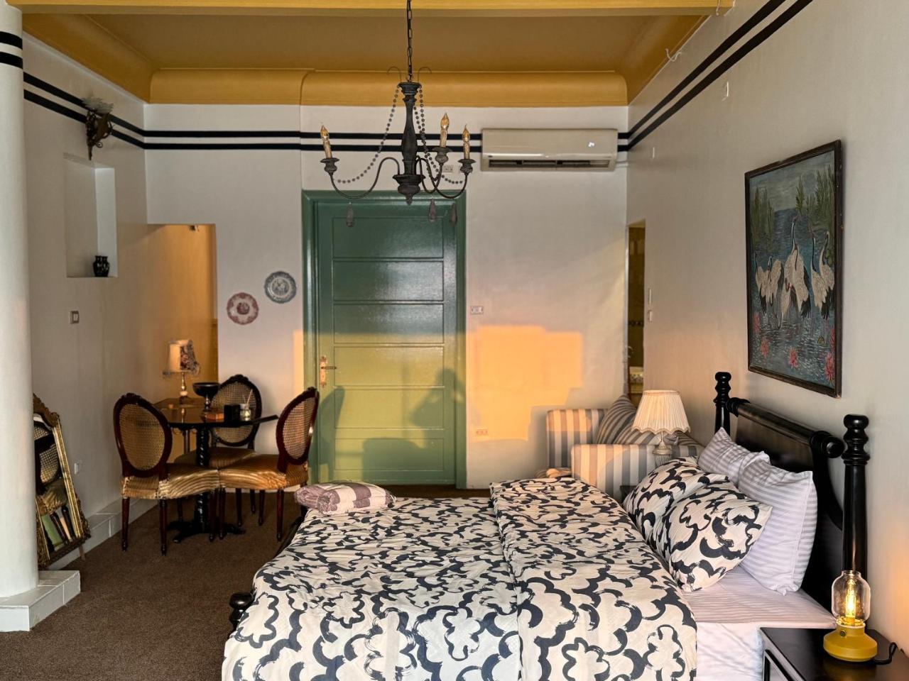 Retro Nile View apartment — 4-Star Luxury Hotel in Cairo, Egypt
