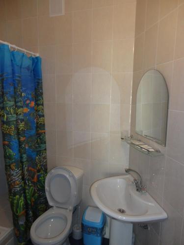 Tri Brillianta Hotel in Novomikhaylovskiy, Russia