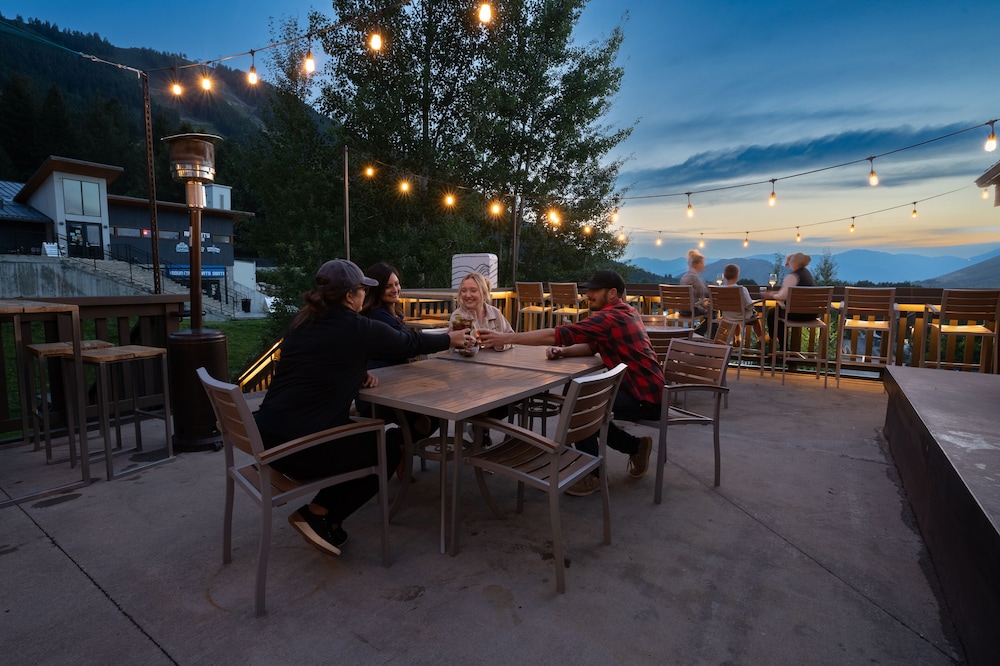 Snow King Resort Hotel & Luxury Residences - photo 100