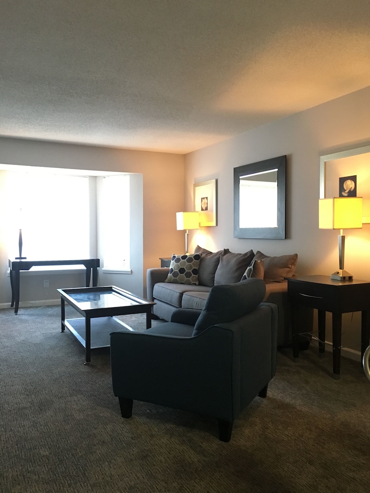Ambassador Inn And Suites - photo 20
