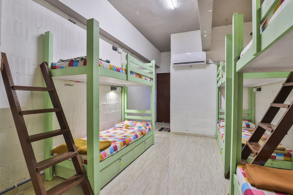 Oscar Dormitory - last minute hotel in Ahmedabad