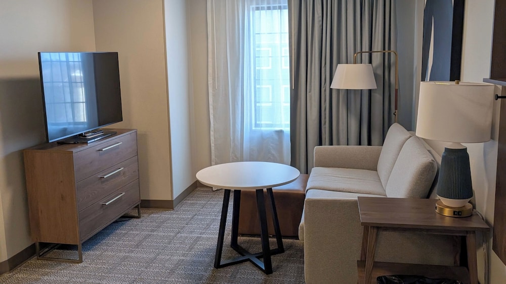 Staybridge Suites Bismarck by IHG - photo 12