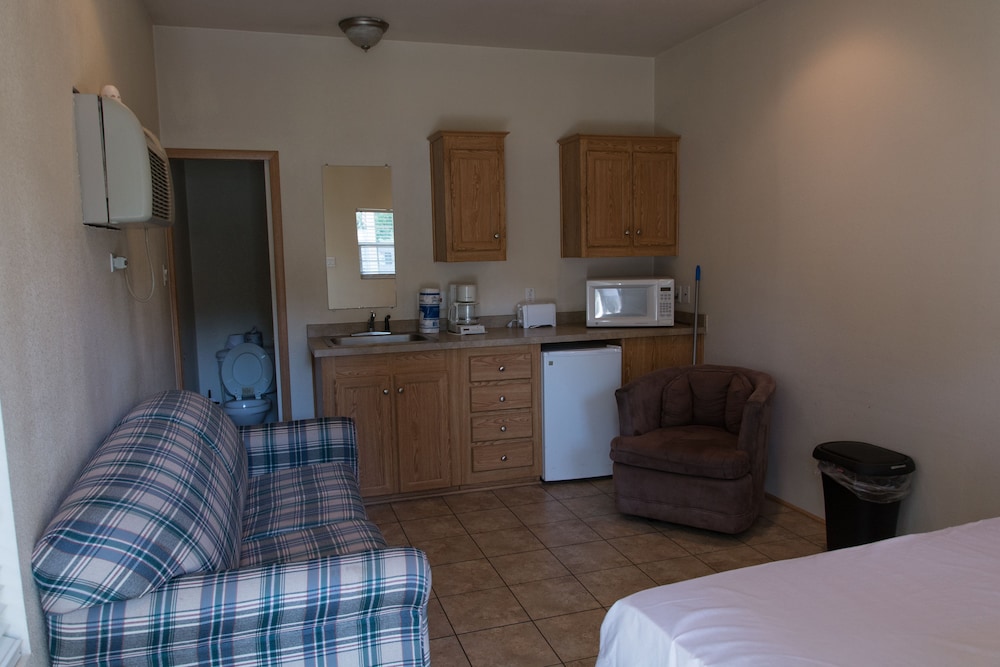 Twin Lakes RV & Camping Resort - photo 2