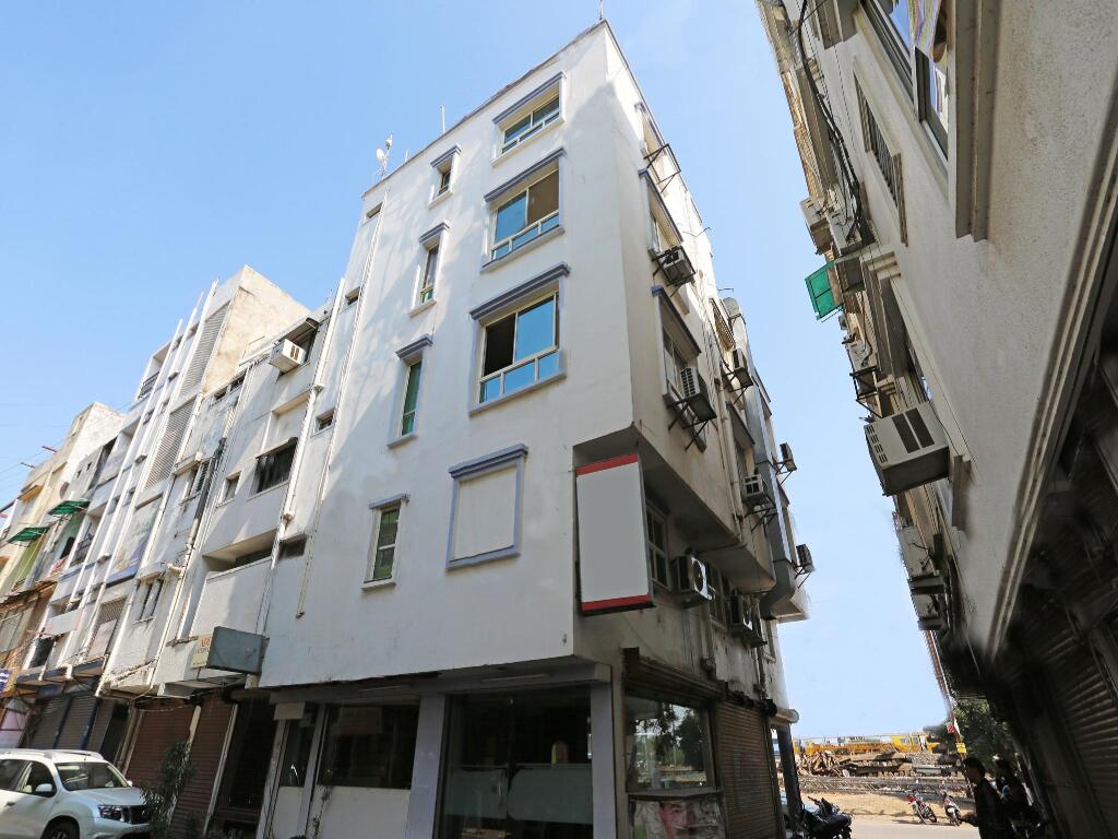 OYO 4406 Hotel Arya Palace