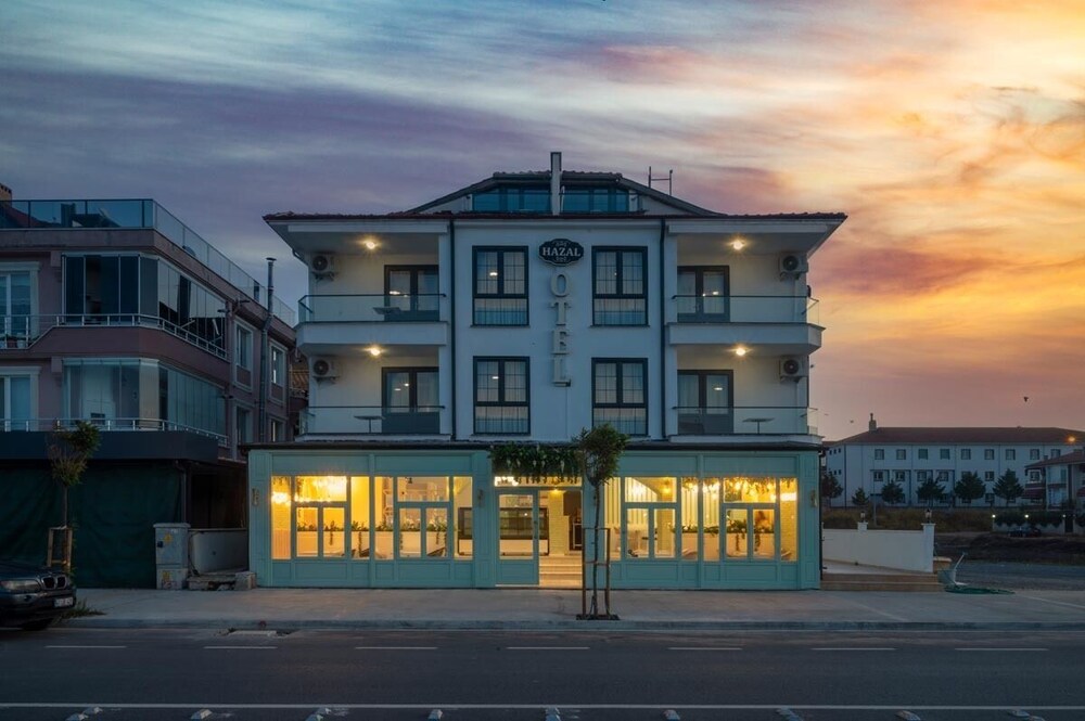 Hazal Hotel — Karasu