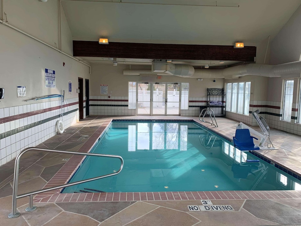 Country Inn & Suites West Valley City UT - photo 18