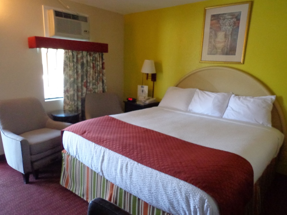 Economy Inn Express Warren - photo 7