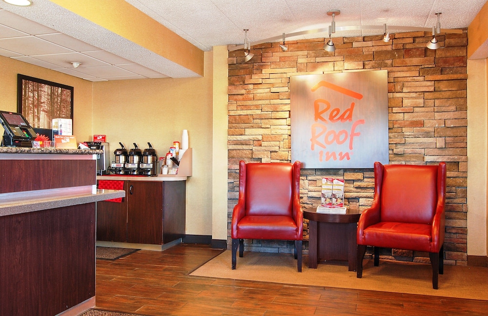 Red Roof Inn Canton - photo 25
