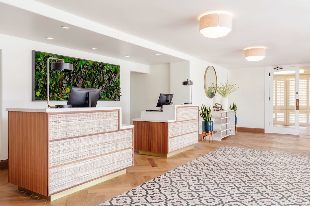 Carmel Mission Inn - photo 3