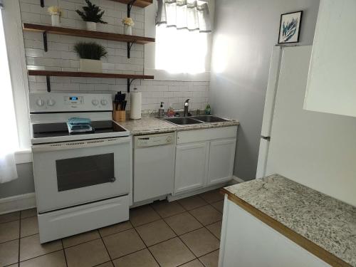 Heart of Downtown Craftsman Walk To Shops Dining in Columbus, United States