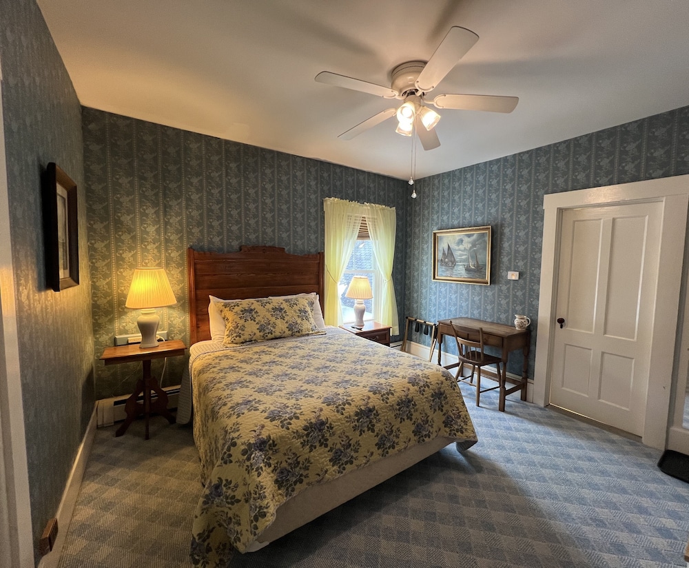 Echo Lake Inn - photo 5