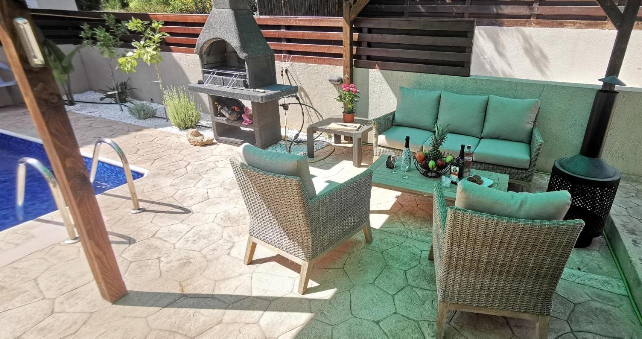 Great Villa Maria