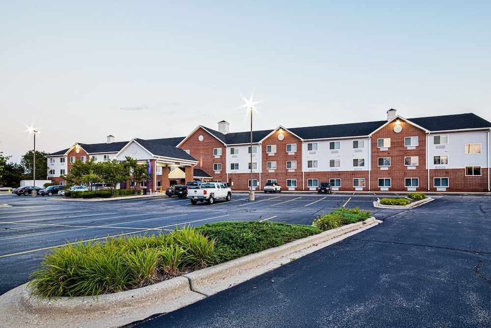 Holiday Inn Express Chicago NW Vernon Hills by IHG - photo 47