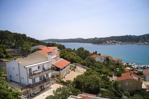 Twin Room Tisno 5128a in Tisno, Croatia