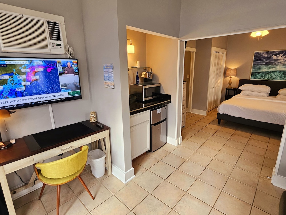 Bishop Hotel Key West - photo 4