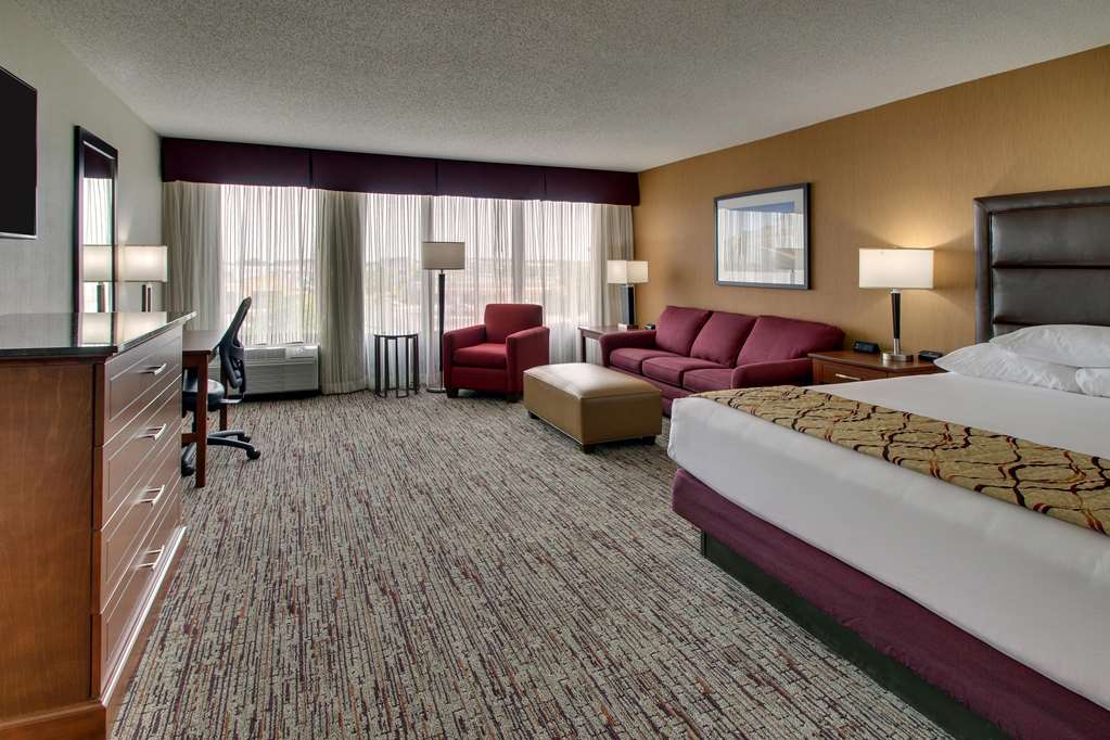 Drury Inn & Suites Evansville East - photo 30