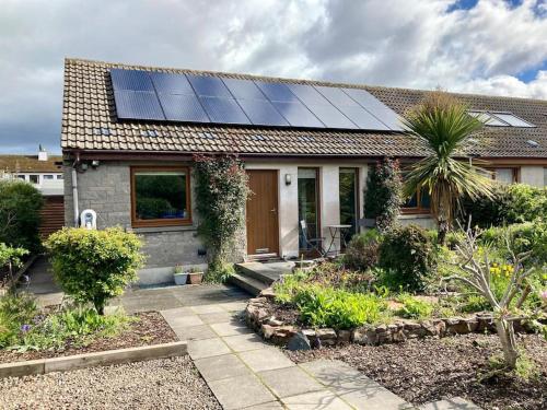3 Bedroom Eco house with EV charger. — 4-Star Luxury Hotel in Fortrose, United Kingdom