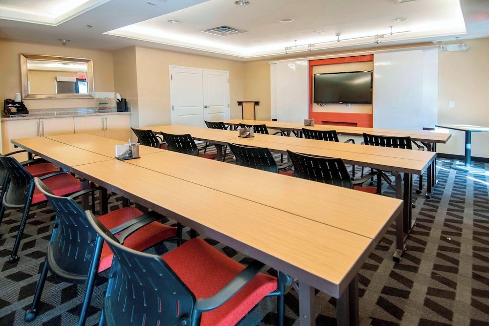 TownePlace Suites by Marriott Baton Rouge Gonzales - photo 32