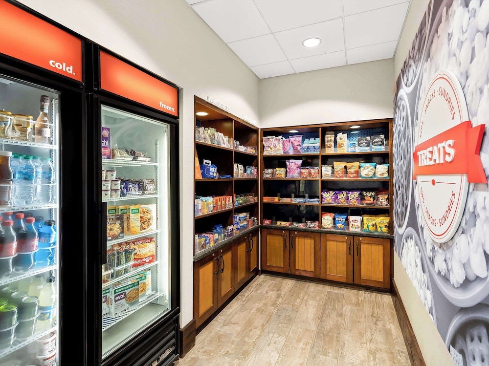 Hampton Inn & Suites Lake Placid - photo 49