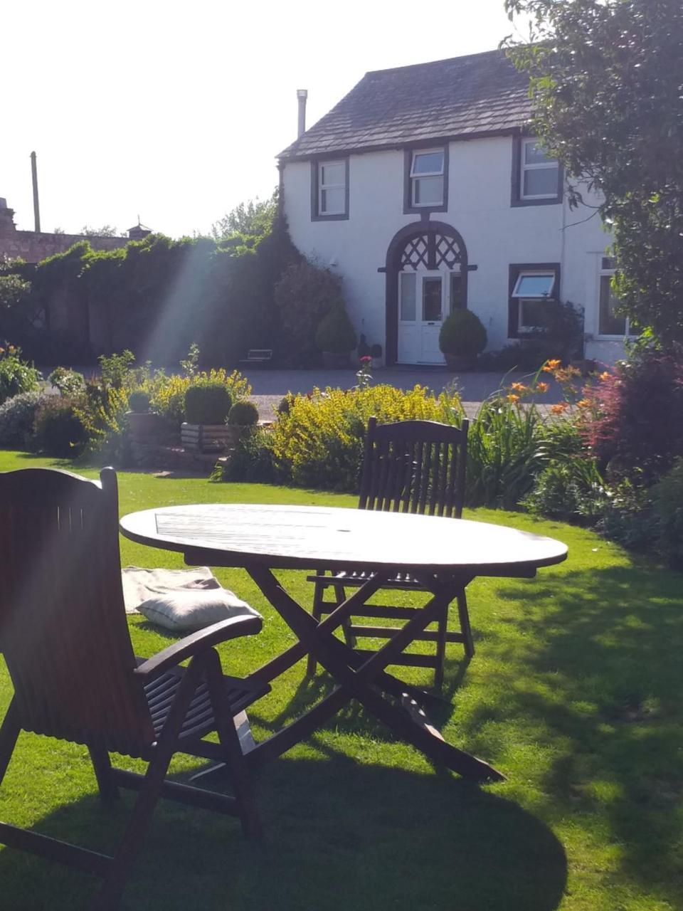 The White House Guest House — 4-Star Luxury Hotel in Penrith, United Kingdom